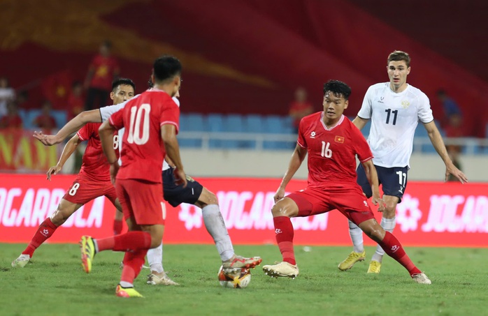 LPBank Cup 2024: Tuyển Việt Nam thua trận ra quân- Ảnh 6. LPBank Cup 2024: Tuyển Việt Nam thua trận ra quân- Ảnh 6.