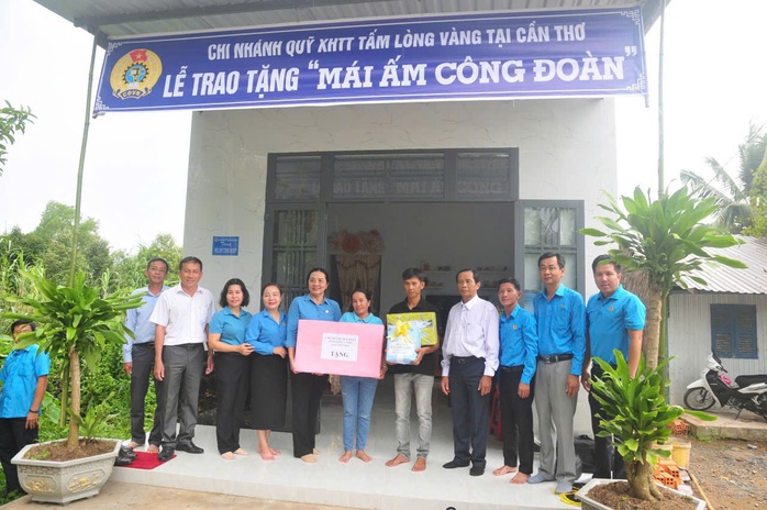 LĐLĐ TP Cần Thơ và Huyện ủy Phong Điền ký kết quy chế phối hợp- Ảnh 4. LĐLĐ TP Cần Thơ và Huyện ủy Phong Điền ký kết quy chế phối hợp- Ảnh 4.