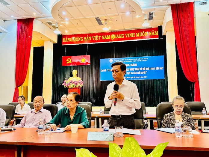 Nâng chất lý luận phê bình văn học nghệ thuật- Ảnh 1. Nâng chất lý luận phê bình văn học nghệ thuật- Ảnh 1.