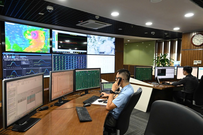 Sẵn sàng nguồn điện dự phòng nếu hệ thống bị ảnh hưởng do siêu bão Yagi- Ảnh 1. Sẵn sàng nguồn điện dự phòng nếu hệ thống bị ảnh hưởng do siêu bão Yagi- Ảnh 1.