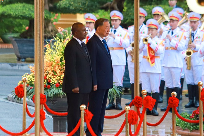Tổng Bí thư, Chủ tịch nước Tô Lâm chủ trì lễ đón Tổng thống Guinea-Bissau- Ảnh 5. Tổng Bí thư, Chủ tịch nước Tô Lâm chủ trì lễ đón Tổng thống Guinea-Bissau- Ảnh 5.