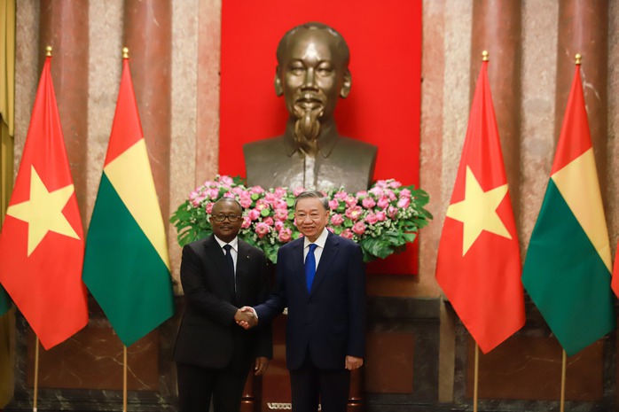 Tổng Bí thư, Chủ tịch nước Tô Lâm chủ trì lễ đón Tổng thống Guinea-Bissau- Ảnh 9. Tổng Bí thư, Chủ tịch nước Tô Lâm chủ trì lễ đón Tổng thống Guinea-Bissau- Ảnh 9.
