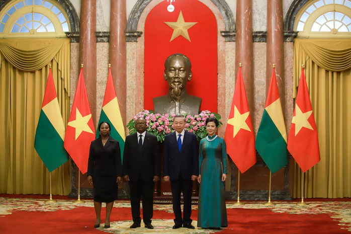 Tổng Bí thư, Chủ tịch nước Tô Lâm chủ trì lễ đón Tổng thống Guinea-Bissau- Ảnh 11. Tổng Bí thư, Chủ tịch nước Tô Lâm chủ trì lễ đón Tổng thống Guinea-Bissau- Ảnh 11.
