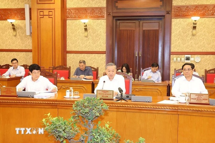 Bộ Chính trị họp về báo cáo thực hiện Chiến lược phát triển kinh tế-xã hội- Ảnh 2. Bộ Chính trị họp về báo cáo thực hiện Chiến lược phát triển kinh tế-xã hội- Ảnh 2.