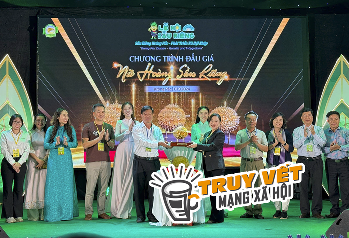 Doanh nghiệp lên tiếng về lùm xùm đấu giá 3 trái sầu riêng gần 3 tỉ đồng- Ảnh 1. Doanh nghiệp lên tiếng về lùm xùm đấu giá 3 trái sầu riêng gần 3 tỉ đồng- Ảnh 1.