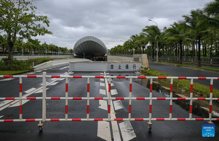 Bão Yagi sắp đổ bộ lần 3 giữa Việt Nam - Trung Quốc, sức gió cực đại trên 200 km/giờ- Ảnh 2. Bão Yagi sắp đổ bộ lần 3 giữa Việt Nam - Trung Quốc, sức gió cực đại trên 200 km/giờ- Ảnh 2.