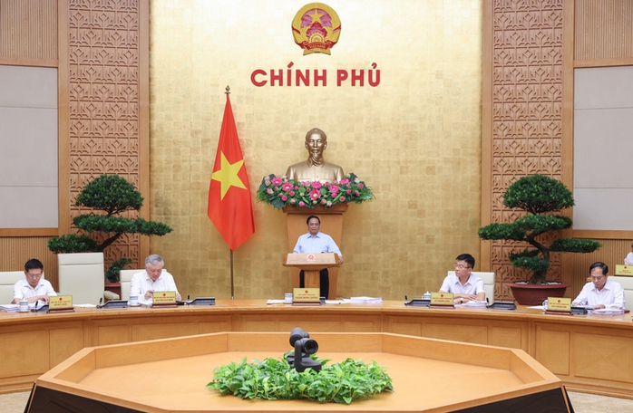 Phấn đấu tăng trưởng kinh tế trên 7%- Ảnh 1. Phấn đấu tăng trưởng kinh tế trên 7%- Ảnh 1.