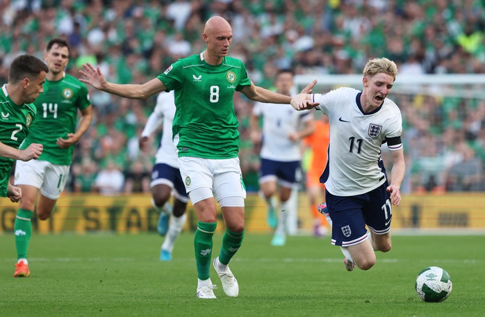 Rice và Grealish bùng nổ trước Ireland, tuyển Anh mơ vé thăng hạng Nations League- Ảnh 2. Rice và Grealish bùng nổ trước Ireland, tuyển Anh mơ vé thăng hạng Nations League- Ảnh 2.