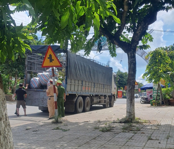 Phạt chủ cửa hàng lập hóa đơn khống sau điều tra của Báo Người Lao Động- Ảnh 2. Phạt chủ cửa hàng lập hóa đơn khống sau điều tra của Báo Người Lao Động- Ảnh 2.