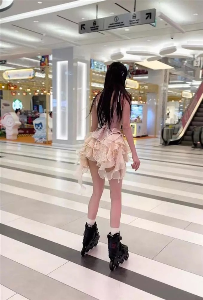 Ngọc Trinh khó bỏ tật "khoe khoang..."- Ảnh 1. Ngọc Trinh khó bỏ tật "khoe khoang..."- Ảnh 1.