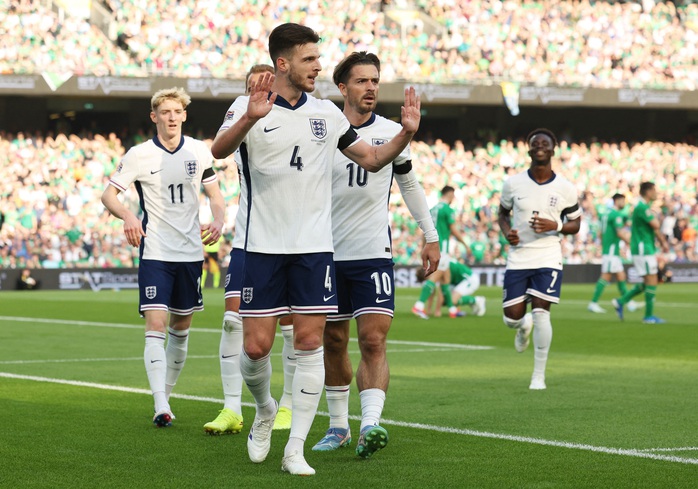 Rice và Grealish bùng nổ trước Ireland, tuyển Anh mơ vé thăng hạng Nations League- Ảnh 4. Rice và Grealish bùng nổ trước Ireland, tuyển Anh mơ vé thăng hạng Nations League- Ảnh 4.