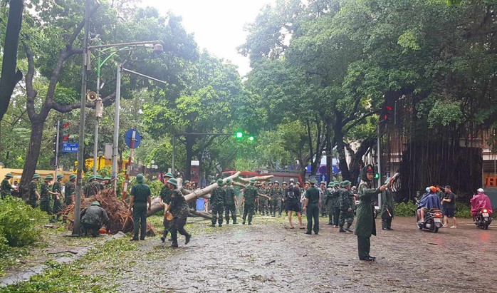 14 người chết, 176 người bị thương do bão số 3- Ảnh 1. 14 người chết, 176 người bị thương do bão số 3- Ảnh 1.