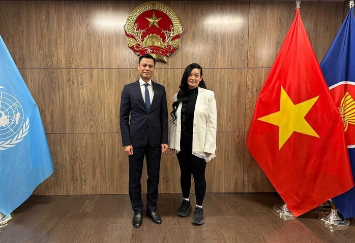 Người phụ nữ gốc Việt đầu tiên sắp bay vào vũ trụ- Ảnh 1. Người phụ nữ gốc Việt đầu tiên sắp bay vào vũ trụ- Ảnh 1.