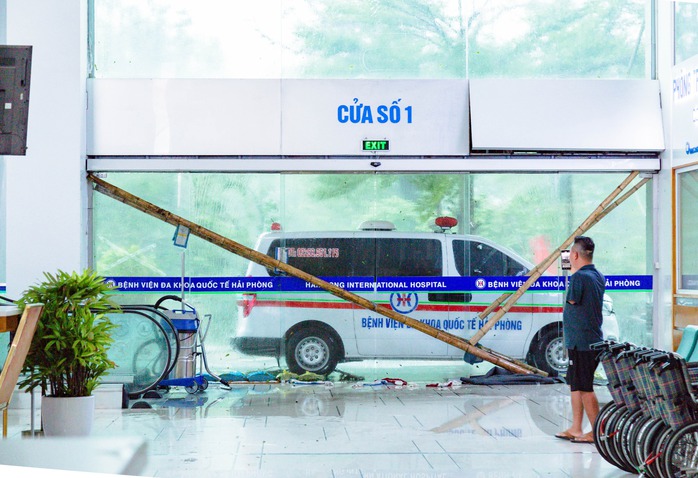 Nhiều cơ sở y tế bị thiệt hại do bão số 3- Ảnh 1. Nhiều cơ sở y tế bị thiệt hại do bão số 3- Ảnh 1.