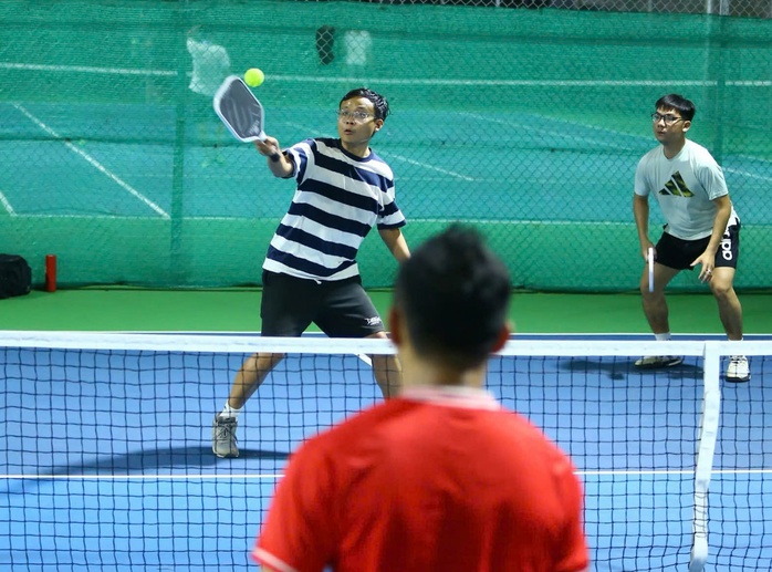 Pickleball có gì mà "hot"?- Ảnh 1. Pickleball có gì mà "hot"?- Ảnh 1.