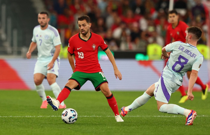 Ronaldo ghi bàn thắng thứ 901, Bồ Đào Nha ngược dòng hạ gục Scotland- Ảnh 2. Ronaldo ghi bàn thắng thứ 901, Bồ Đào Nha ngược dòng hạ gục Scotland- Ảnh 2.