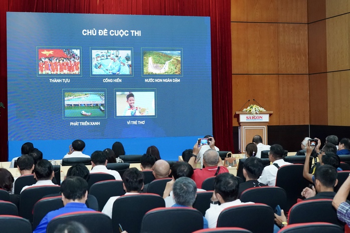 Cuộc thi ảnh Đất nước ngàn hoa của báo Sài Gòn Giải Phóng
- Ảnh 1. Cuộc thi ảnh Đất nước ngàn hoa của báo Sài Gòn Giải Phóng
- Ảnh 1.