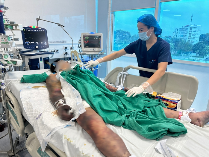 Ăn tiết canh "lấy may", thanh niên 27 tuổi hôn mê, nguy kịch- Ảnh 2. Ăn tiết canh "lấy may", thanh niên 27 tuổi hôn mê, nguy kịch- Ảnh 2.