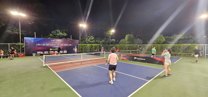 Nhiều người đã và đang đầu tư sân và các dịch vụ liên quan pickleball Ảnh: SƠN NHUNG Nhiều người đã và đang đầu tư sân và các dịch vụ liên quan pickleball Ảnh: SƠN NHUNG