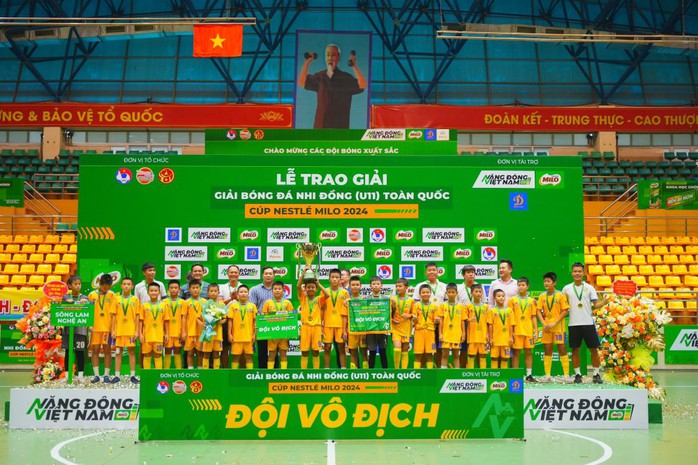 U11 SLNA bị thu hồi cúp, cấm 2 năm dự giải U11 toàn quốc- Ảnh 1.