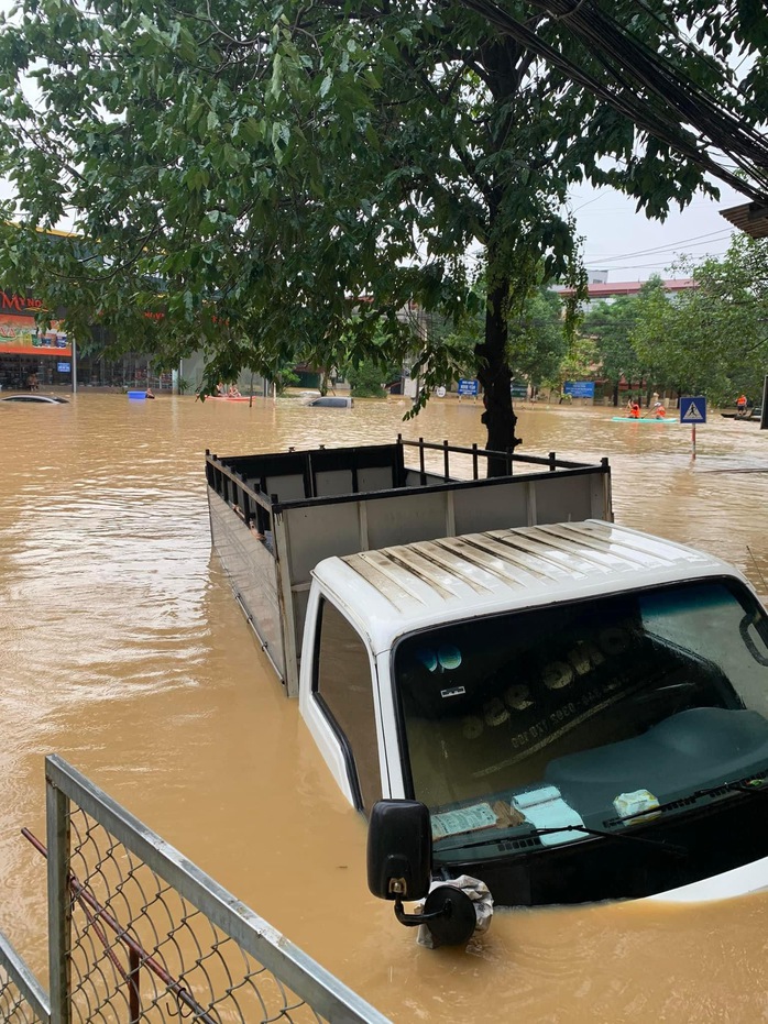 Lũ báo động ở Thái Nguyên, nhiều người dân kêu cứu- Ảnh 2. Lũ báo động ở Thái Nguyên, nhiều người dân kêu cứu- Ảnh 2.