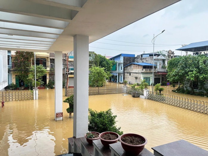 Lũ báo động ở Thái Nguyên, nhiều người dân kêu cứu- Ảnh 7. Lũ báo động ở Thái Nguyên, nhiều người dân kêu cứu- Ảnh 7.