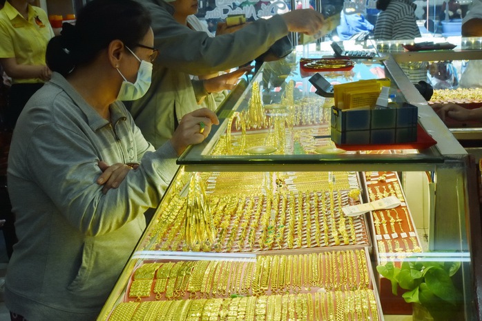 Giá vàng hôm nay, 9-9: Vàng nhẫn đảo chiều đi xuống- Ảnh 1. Giá vàng hôm nay, 9-9: Vàng nhẫn đảo chiều đi xuống- Ảnh 1.