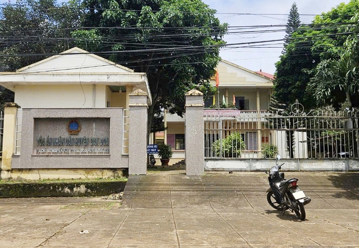Đình chỉ phó chánh án huyện vì nhận hối lộ 70 triệu đồng- Ảnh 1. Đình chỉ phó chánh án huyện vì nhận hối lộ 70 triệu đồng- Ảnh 1.