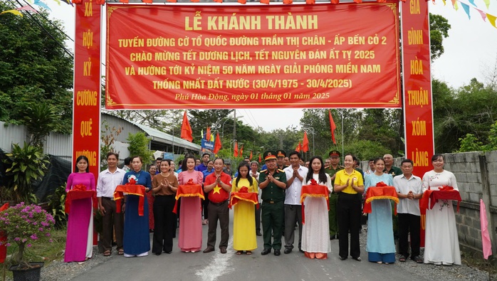 Ngày đầu năm 2025 ý nghĩa ở xã Phú Hoà Đông, huyện Củ Chi- Ảnh 2. Ngày đầu năm 2025 ý nghĩa ở xã Phú Hoà Đông, huyện Củ Chi- Ảnh 2.
