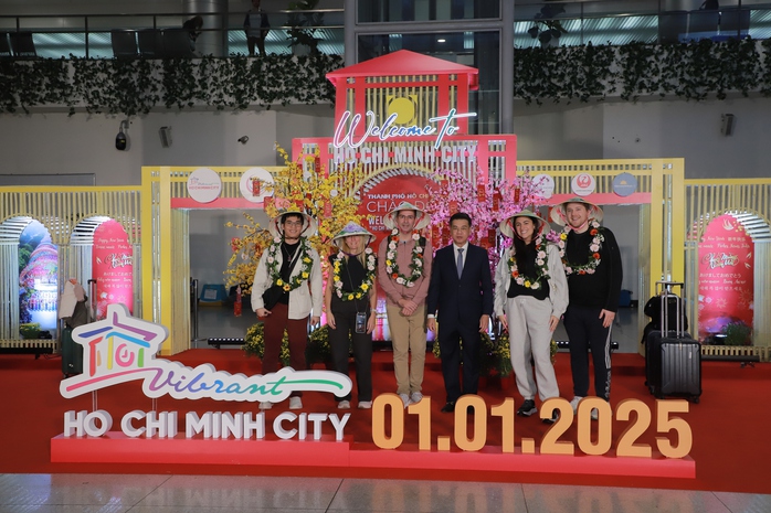 Hàng không đón những vị khách quốc tế đầu tiên, mở đầu năm "bản lề" phát triển- Ảnh 1. Hàng không đón những vị khách quốc tế đầu tiên, mở đầu năm "bản lề" phát triển- Ảnh 1.