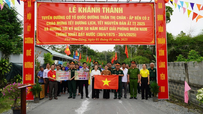 Ngày đầu năm 2025 ý nghĩa ở xã Phú Hoà Đông, huyện Củ Chi- Ảnh 1. Ngày đầu năm 2025 ý nghĩa ở xã Phú Hoà Đông, huyện Củ Chi- Ảnh 1.
