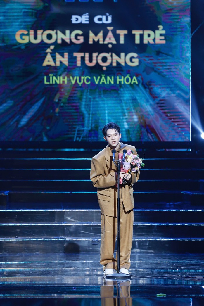 "Anh trai vượt ngàn chông gai" thắng giải VTV Awards 2024- Ảnh 7. "Anh trai vượt ngàn chông gai" thắng giải VTV Awards 2024- Ảnh 7.