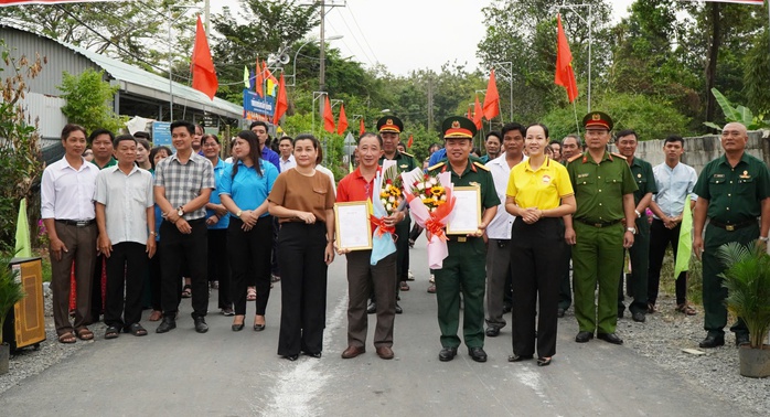 Ngày đầu năm 2025 ý nghĩa ở xã Phú Hoà Đông, huyện Củ Chi- Ảnh 3. Ngày đầu năm 2025 ý nghĩa ở xã Phú Hoà Đông, huyện Củ Chi- Ảnh 3.