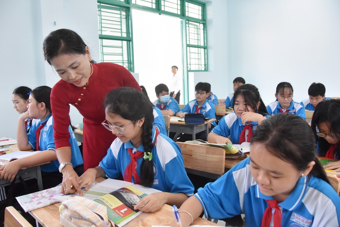 Một số trường THCS thời gian qua tuyển sinh chủ yếu dựa vào tổ chức kiểm tra, đánh giá năng lực học sinh như một kỳ thi tuyển sinh dành cho 100% học sinh đăng ký Ảnh: TẤN THẠNH Một số trường THCS thời gian qua tuyển sinh chủ yếu dựa vào tổ chức kiểm tra, đánh giá năng lực học sinh như một kỳ thi tuyển sinh dành cho 100% học sinh đăng ký Ảnh: TẤN THẠNH