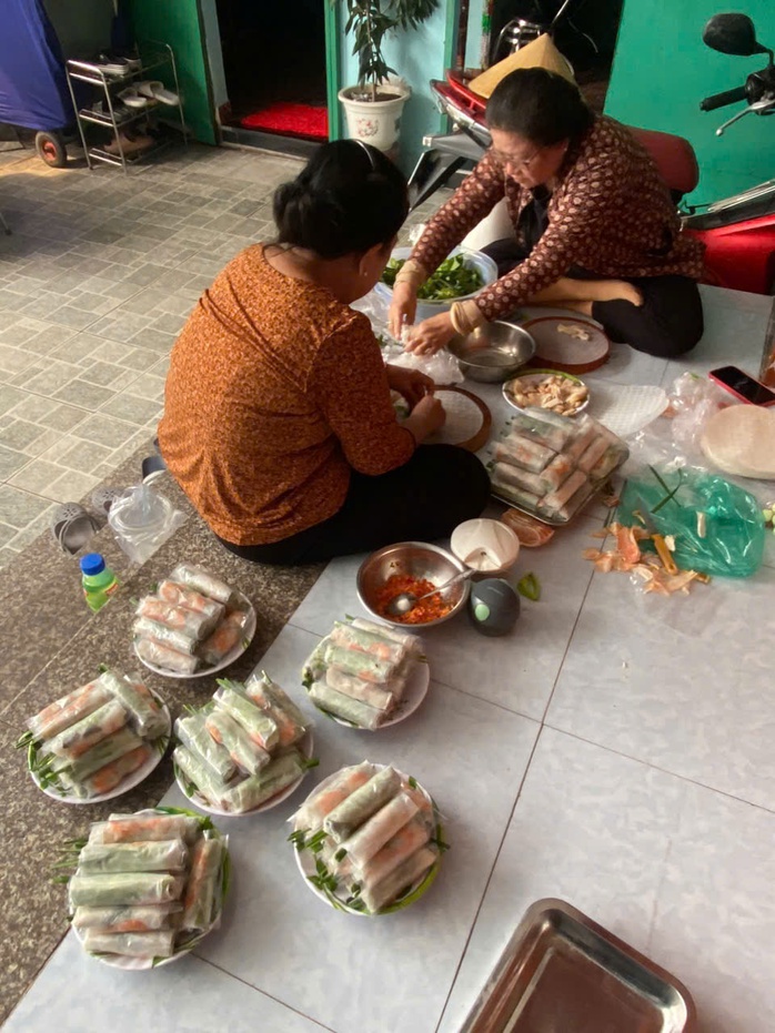 Chuyện lạ ở một khu nhà trọ công nhân- Ảnh 4. Chuyện lạ ở một khu nhà trọ công nhân- Ảnh 4.