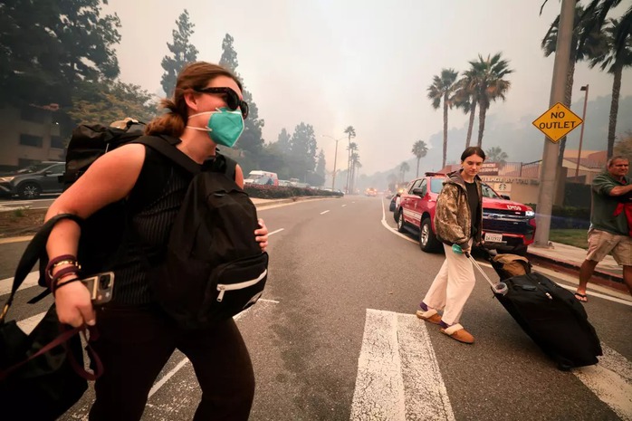 “Dự cảm kỳ lạ” về thảm họa cháy rừng Los Angeles - Mỹ- Ảnh 6. “Dự cảm kỳ lạ” về thảm họa cháy rừng Los Angeles - Mỹ- Ảnh 6.