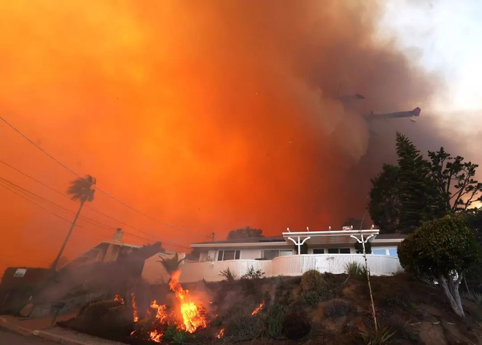 “Dự cảm kỳ lạ” về thảm họa cháy rừng Los Angeles - Mỹ- Ảnh 7. “Dự cảm kỳ lạ” về thảm họa cháy rừng Los Angeles - Mỹ- Ảnh 7.