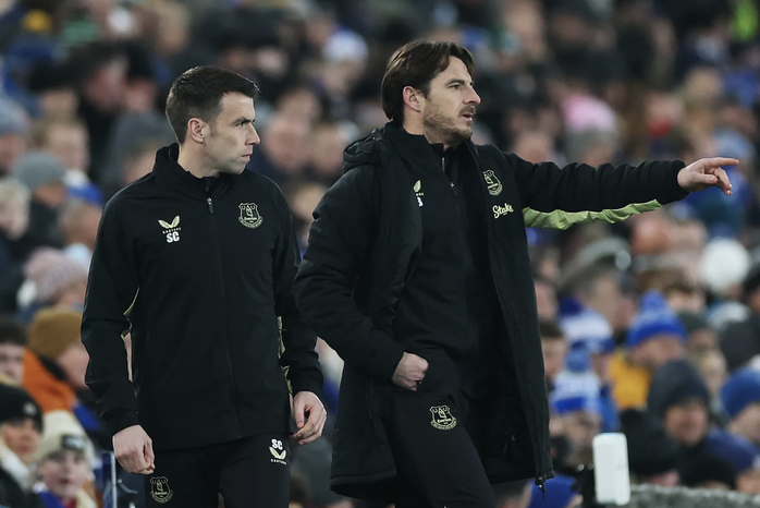 West Ham và Everton sa thải HLV trưởng, sân cỏ nước Anh "nóng" giữa mùa Đông- Ảnh 2. West Ham và Everton sa thải HLV trưởng, sân cỏ nước Anh "nóng" giữa mùa Đông- Ảnh 2.