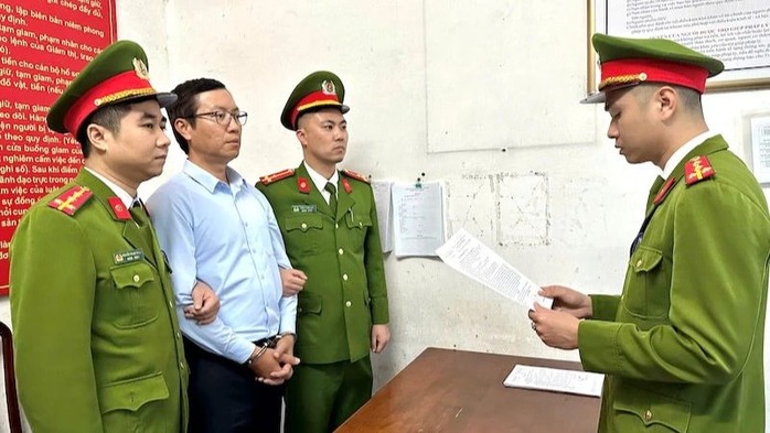Khởi tố nguyên Tổng Giám đốc Công ty Cổ phần xi măng Hạ Long- Ảnh 1. Khởi tố nguyên Tổng Giám đốc Công ty Cổ phần xi măng Hạ Long- Ảnh 1.