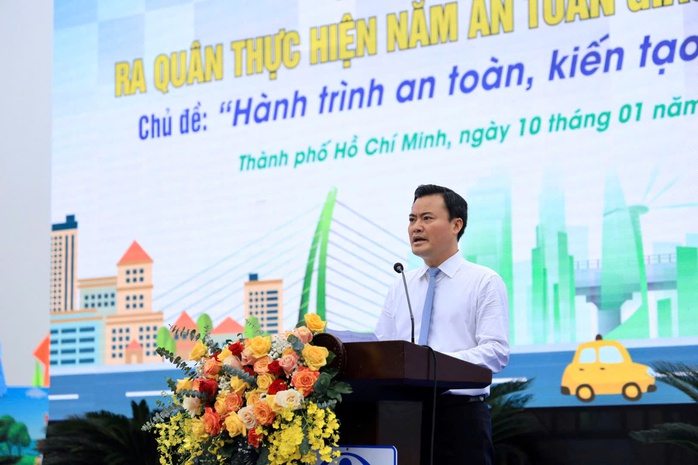 Tết Ất Tỵ 2025: TP HCM hạ quyết tâm giữ giao thông an toàn- Ảnh 1. Tết Ất Tỵ 2025: TP HCM hạ quyết tâm giữ giao thông an toàn- Ảnh 1.