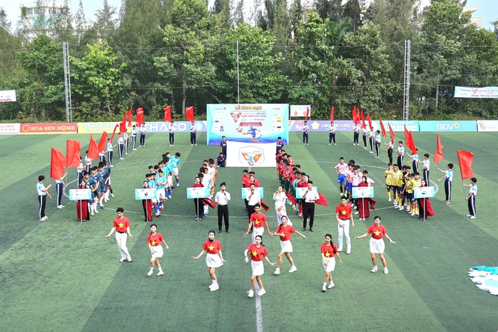 Nam Trung Bộ - Tây Nguyên tranh vé dự chung kết Giải bóng đá Thanh Niên sinh viên Việt Nam- Ảnh 1. Nam Trung Bộ - Tây Nguyên tranh vé dự chung kết Giải bóng đá Thanh Niên sinh viên Việt Nam- Ảnh 1.