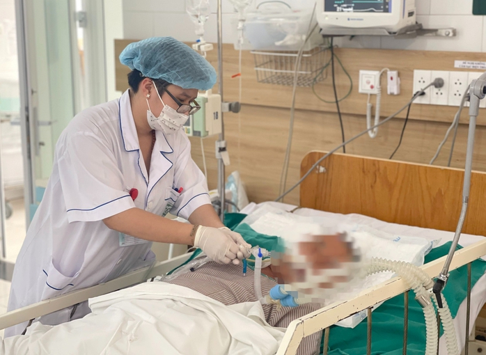 Thanh niên tử vong sau bữa nhậu vì ngộ độc rượu- Ảnh 1. Thanh niên tử vong sau bữa nhậu vì ngộ độc rượu- Ảnh 1.