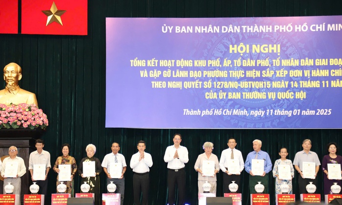 TP HCM: Khó tránh việc bí thư, chủ tịch phường "xuống chức" sau sắp xếp- Ảnh 3.