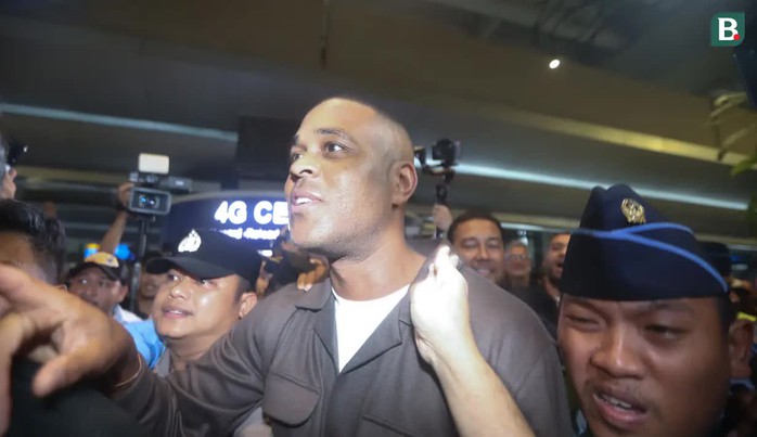 Tân HLV trưởng Indonesia không được chào đón rầm rộ, chỉ có tiếng la ó- Ảnh 1. Tân HLV trưởng Indonesia không được chào đón rầm rộ, chỉ có tiếng la ó- Ảnh 1.
