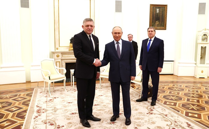 Thủ tướng Slovakia Robert Fico gặp gỡ Tổng thống Nga Vladimir Putin tại Điện Kremlin ngày 22-12-2024. Ảnh: TASS Thủ tướng Slovakia Robert Fico gặp gỡ Tổng thống Nga Vladimir Putin tại Điện Kremlin ngày 22-12-2024. Ảnh: TASS