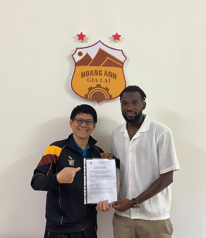 CLB HAGL và cầu thủ Martin Dzilah đã tìm được tiếng nói chung- Ảnh 1. CLB HAGL và cầu thủ Martin Dzilah đã tìm được tiếng nói chung- Ảnh 1.
