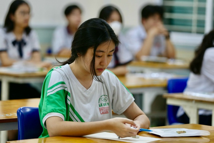 Loay hoay thay đổi cấu trúc đề thi tốt nghiệp- Ảnh 1.