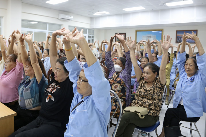 Nam giới Việt kết hôn ngày càng muộn- Ảnh 1. Nam giới Việt kết hôn ngày càng muộn- Ảnh 1.