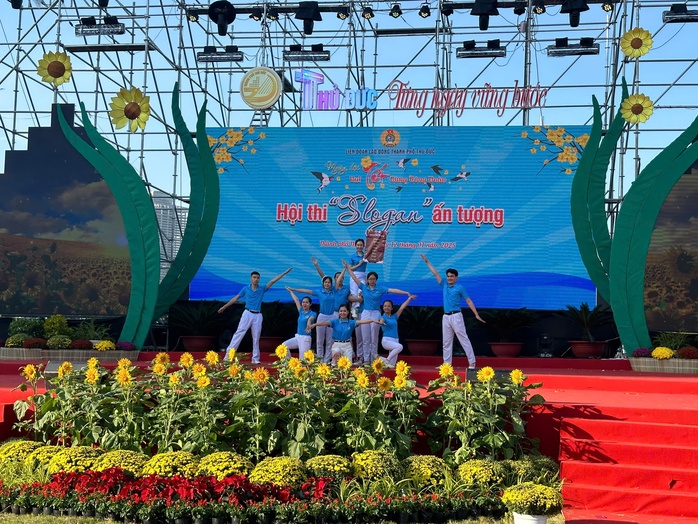 Nhiều hoạt động vui Xuân, đón Tết thiết thực, ý nghĩa cho CNVC-LĐ- Ảnh 2. Nhiều hoạt động vui Xuân, đón Tết thiết thực, ý nghĩa cho CNVC-LĐ- Ảnh 2.