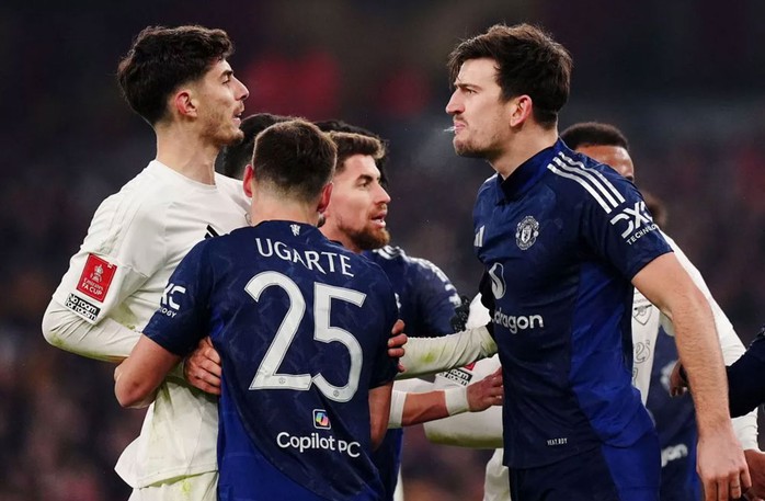 Man United quyết trở lại từ việc củng cố hàng phòng ngự và tận dụng sức mạnh tấn công. Ảnh: ARSENALFC Man United quyết trở lại từ việc củng cố hàng phòng ngự và tận dụng sức mạnh tấn công. Ảnh: ARSENALFC